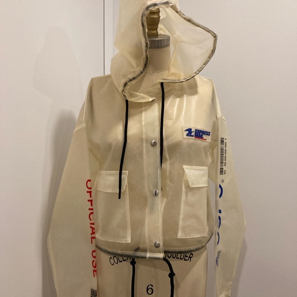 Forever 21 x USPS Hooded Cropped Rain Jacket - Picture 2 of 4